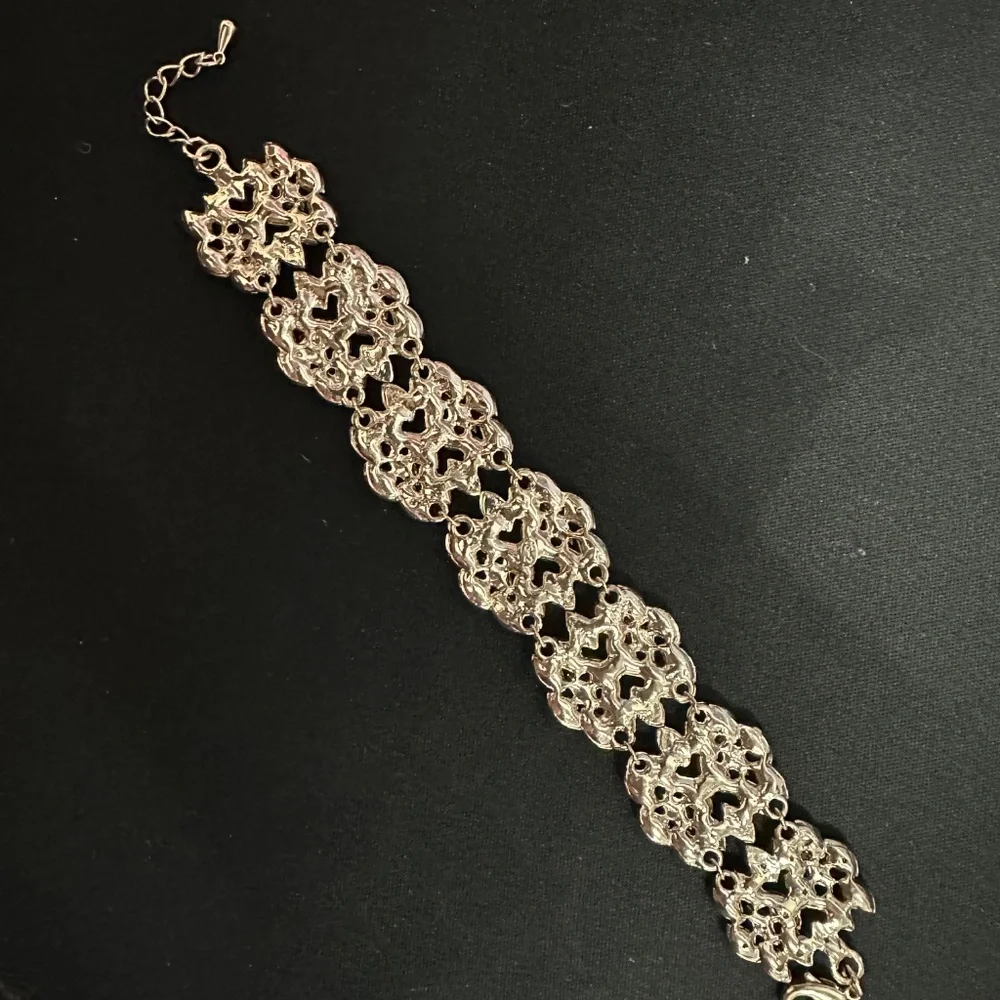 Sara Gabriel Gold Sparkle Bracelet - Picture 3 of 3